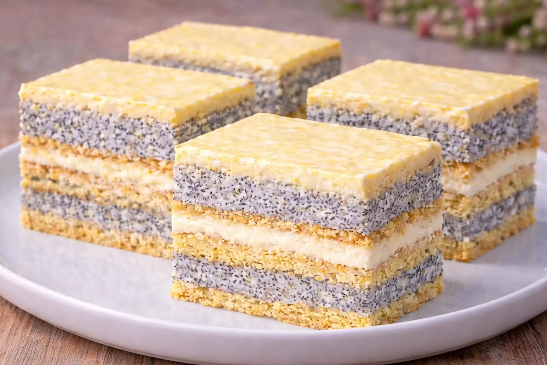 Mak kocke recept - sočan kolač sa vanilom koji uvek uspe